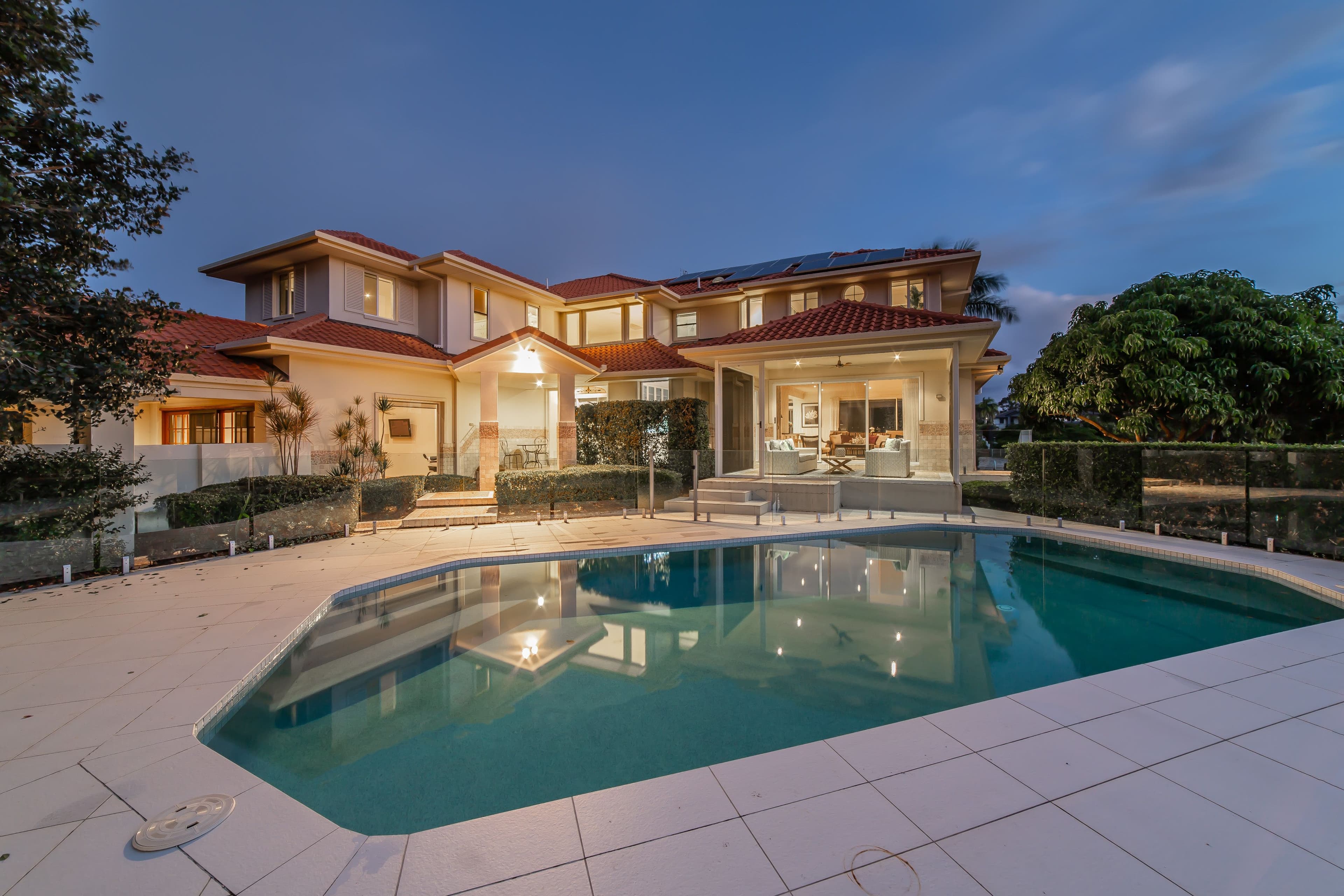 54 Moana Park Avenue, Broadbeach Waters QLD 4218, Broadbeach Waters - Thumbnail 3