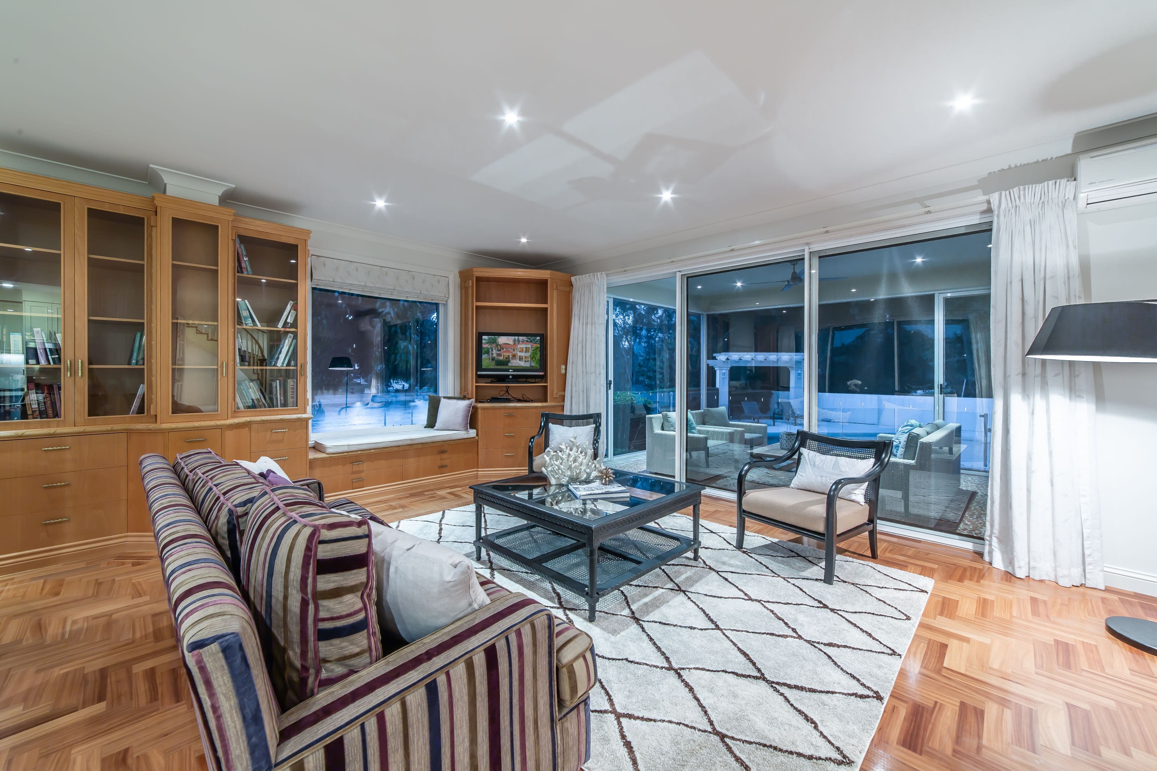 54 Moana Park Avenue, Broadbeach Waters QLD 4218, Broadbeach Waters - Thumbnail 7