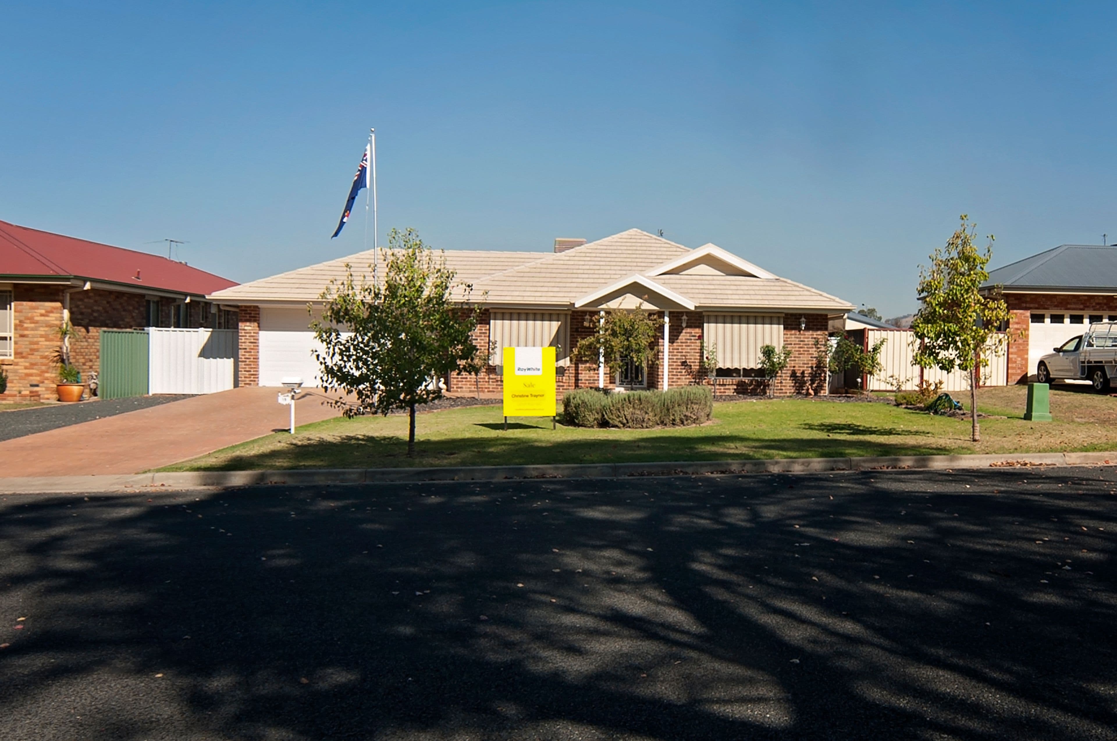 19 Dillon Avenue, Cootamundra - Thumbnail 7