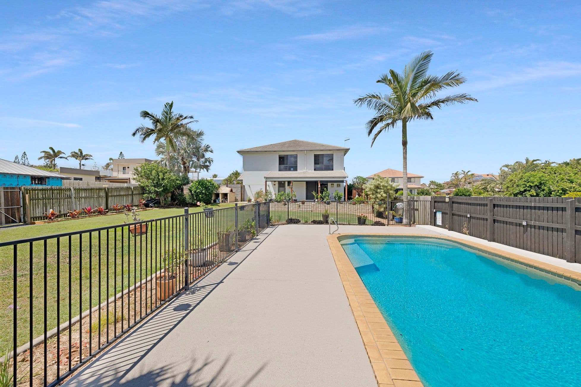 3 Arunda Street, Coral Cove QLD 4670, Coral Cove - Thumbnail 3