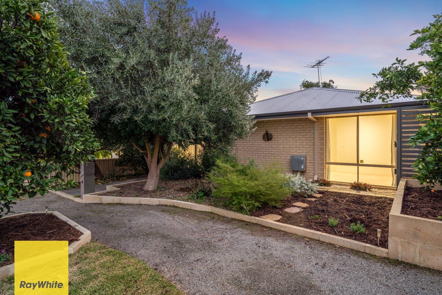 25 Horton Crescent, Marangaroo WA 6064, Marangaroo - Thumbnail 2