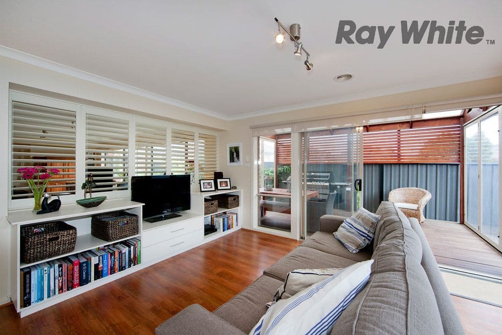 9 Coombes Court, POINT COOK VIC 3030, Point Cook - Thumbnail 6