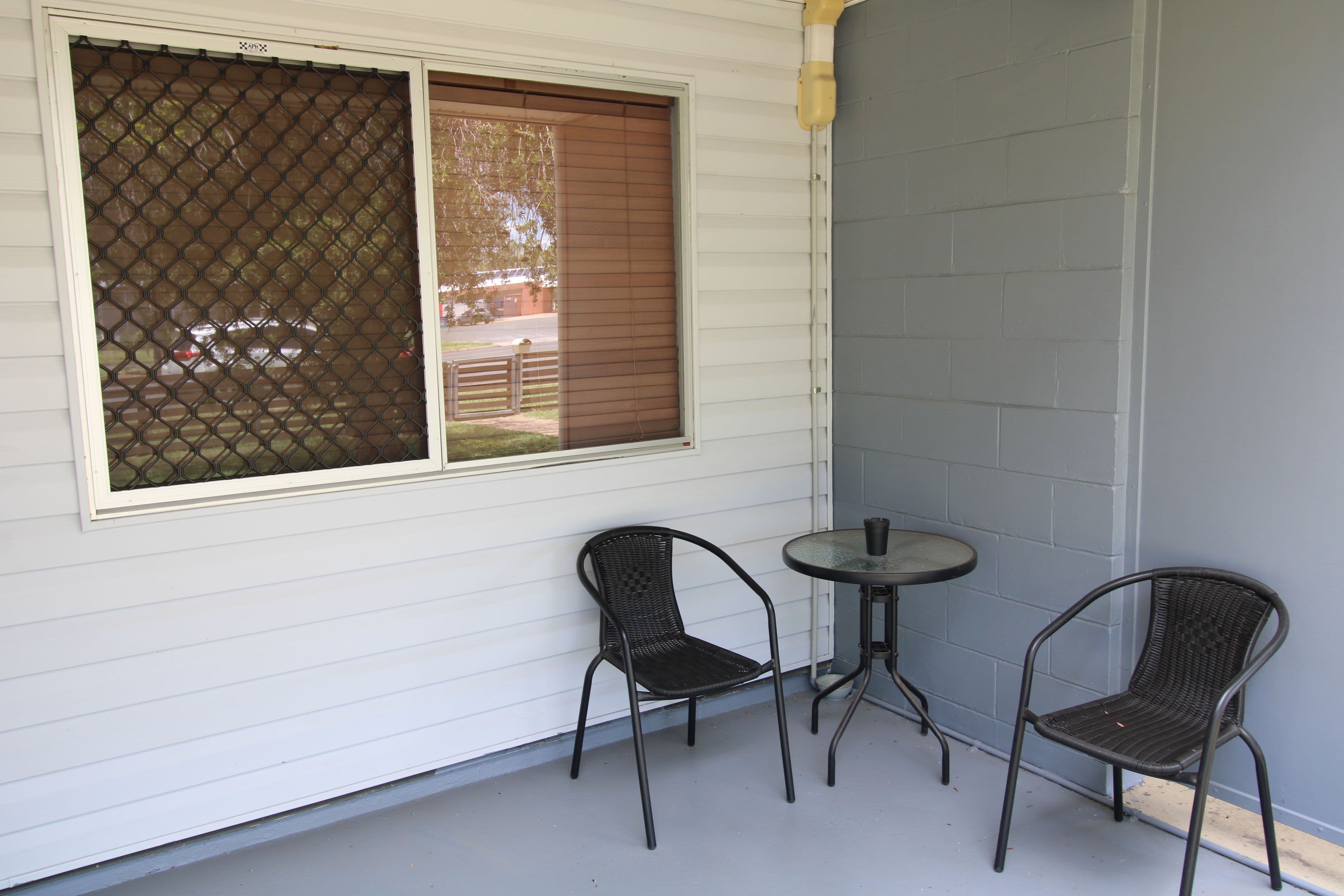 45 Opal Street, Emerald QLD 4720, Emerald - Thumbnail 2