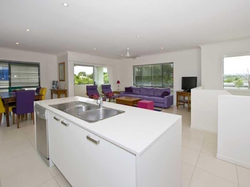 169 Cypress Terrace, PALM BEACH QLD 4221, Palm Beach - Thumbnail 3