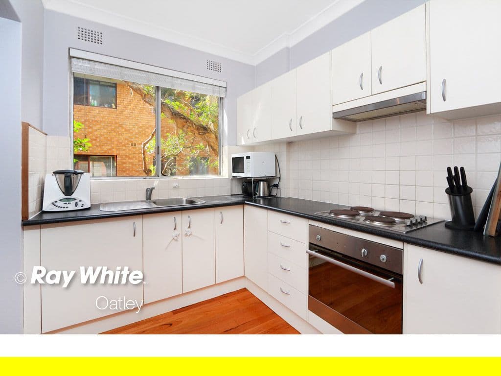 49 Victoria Avenue, PENSHURST NSW 2222, Penshurst - Thumbnail 2