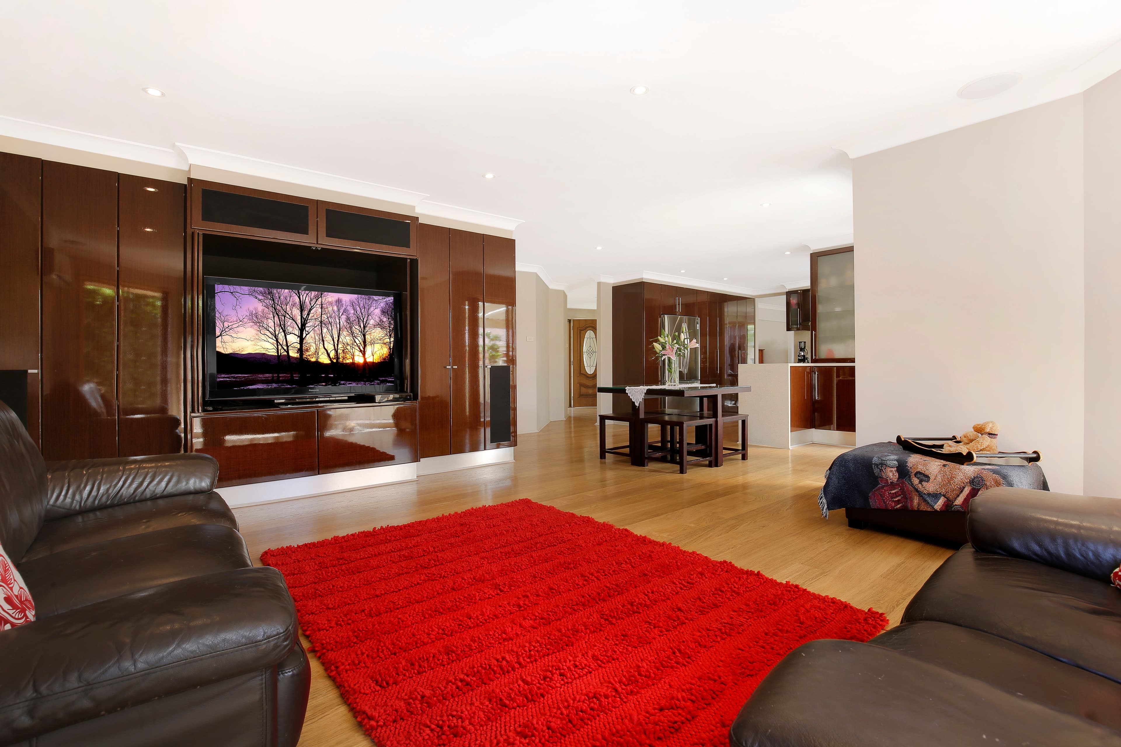 15 Sandalwood Road, Farmborough Heights - Thumbnail 3