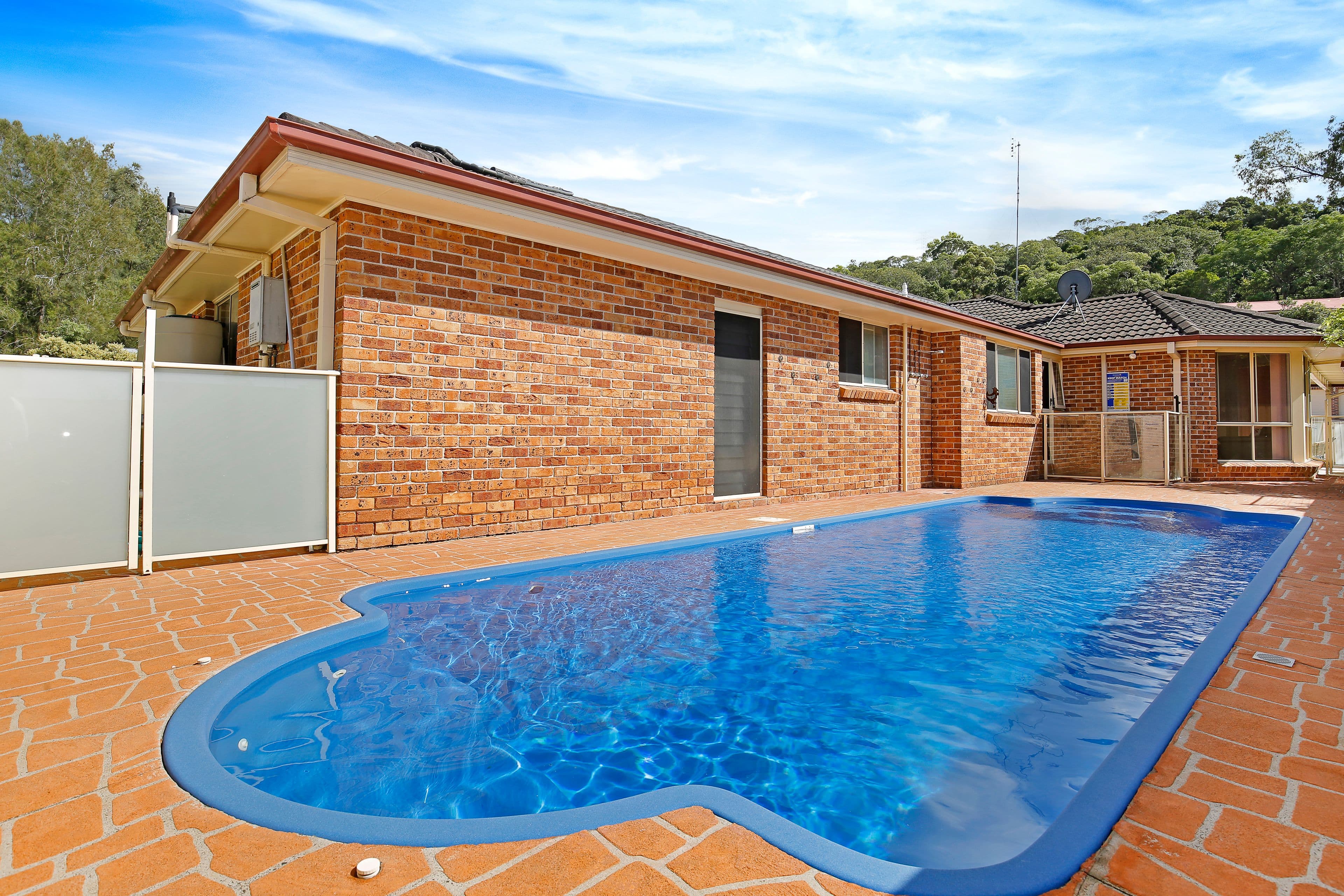 15 Sandalwood Road, Farmborough Heights - Thumbnail 7