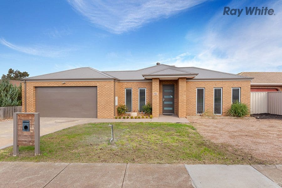 15 Mowbray Crescent, Kurunjang VIC 3337, Kurunjang - Image 1