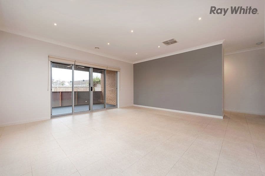 15 Mowbray Crescent, Kurunjang VIC 3337, Kurunjang - Thumbnail 7