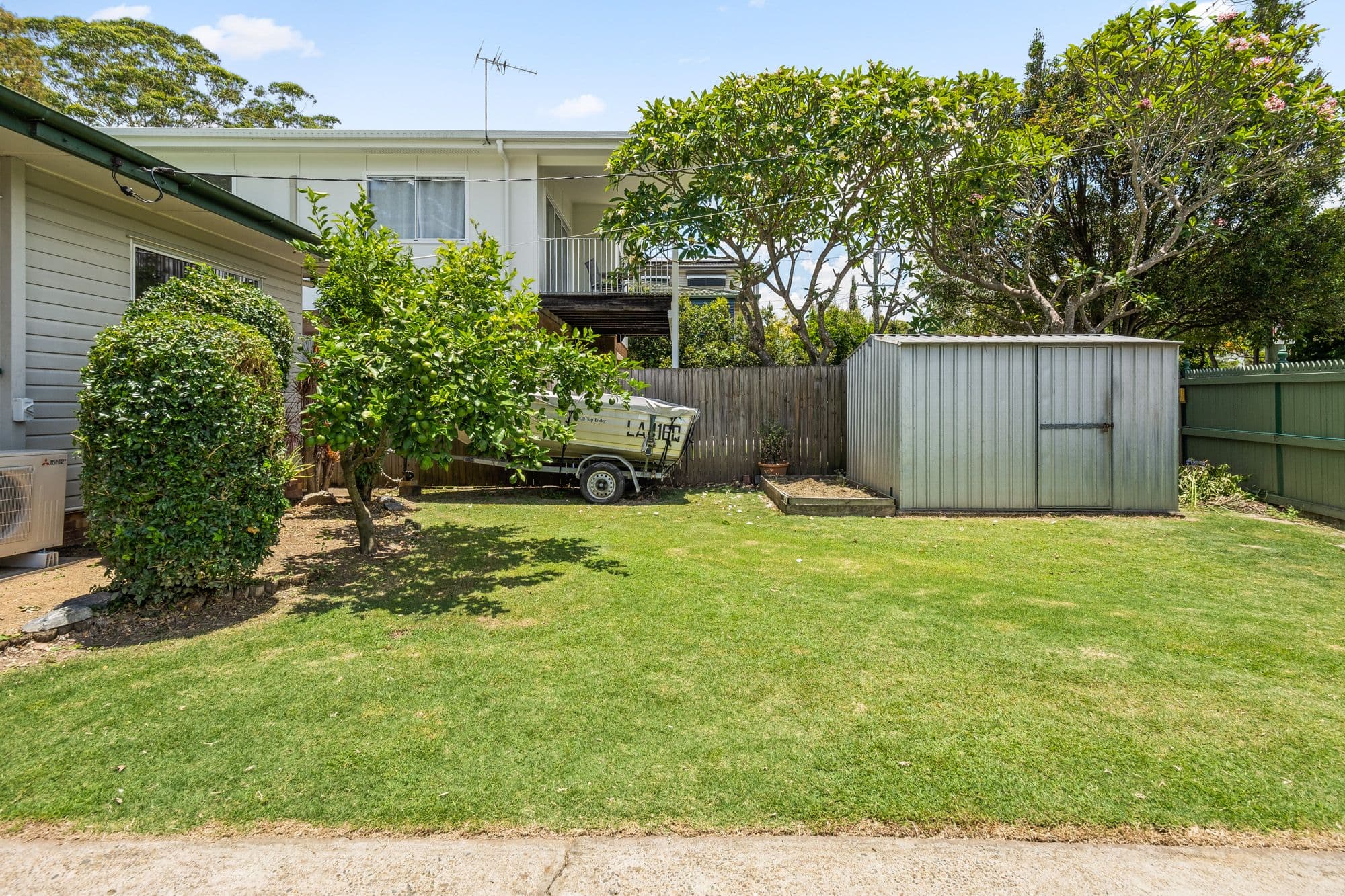 215 Graceville Avenue, Graceville QLD 4075, Graceville - Thumbnail 2
