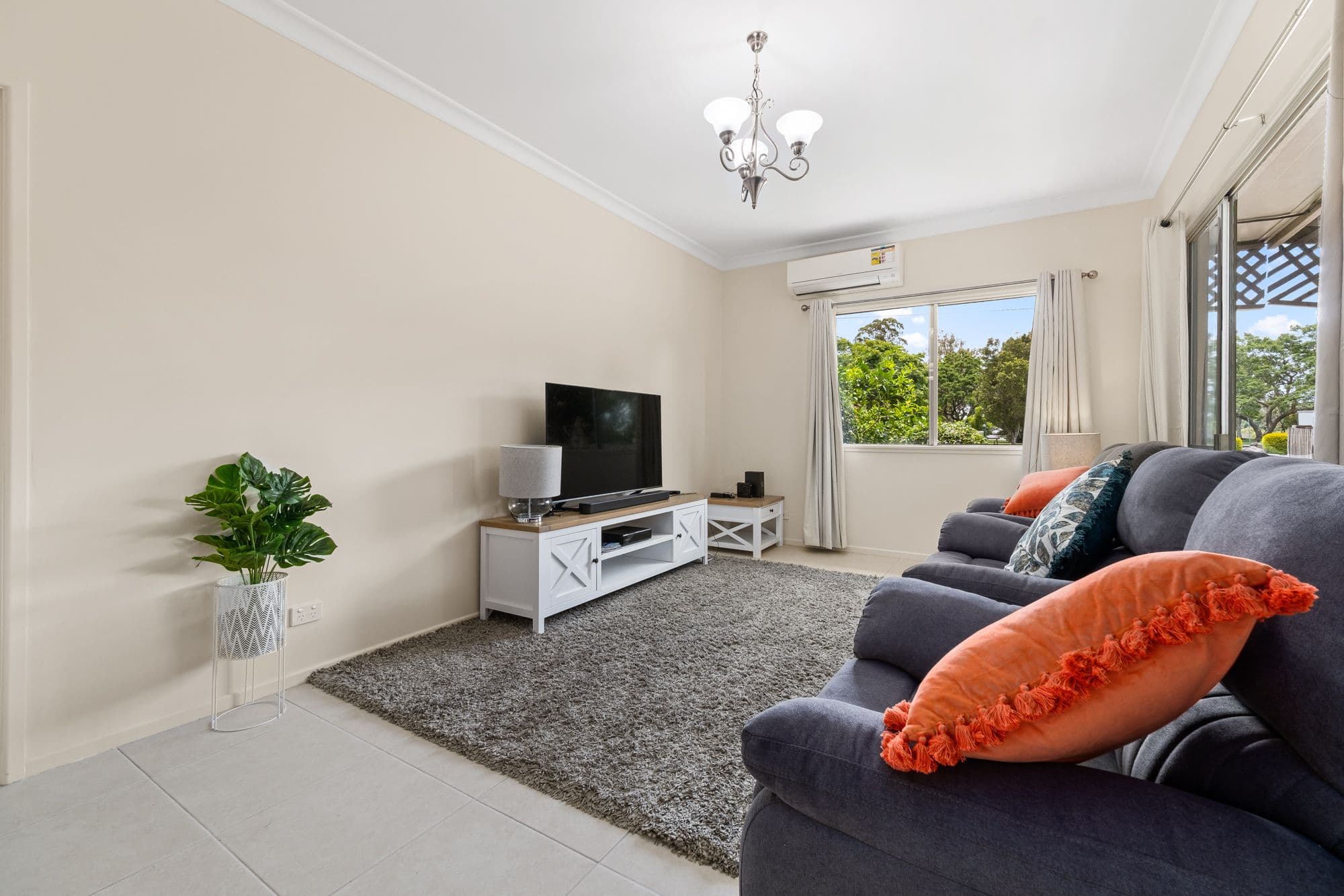215 Graceville Avenue, Graceville QLD 4075, Graceville - Thumbnail 3