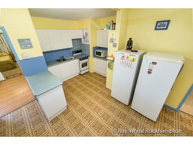 13 Meadow Street, Keppel Sands QLD 4702, Keppel Sands - Thumbnail 2