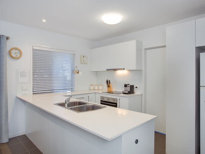 15 Howard Street, MORNINGSIDE QLD 4170, Morningside - Thumbnail 2