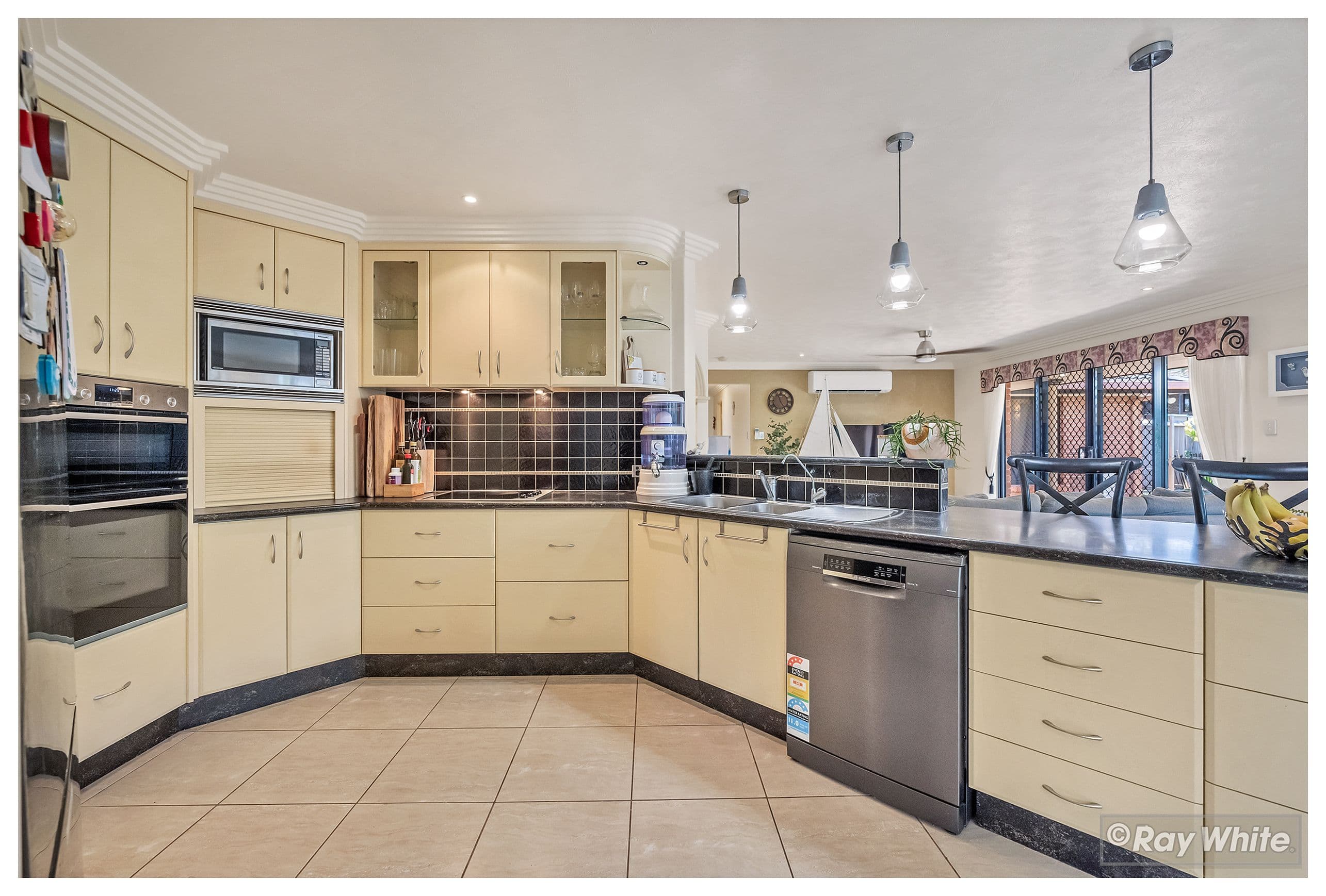 7 Avondale Court, Norman Gardens QLD 4701, Norman Gardens - Thumbnail 2