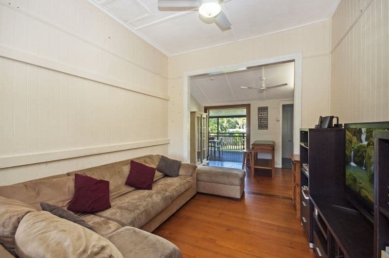 30 Lowth Street, ROSSLEA QLD 4812, Rosslea - Thumbnail 2