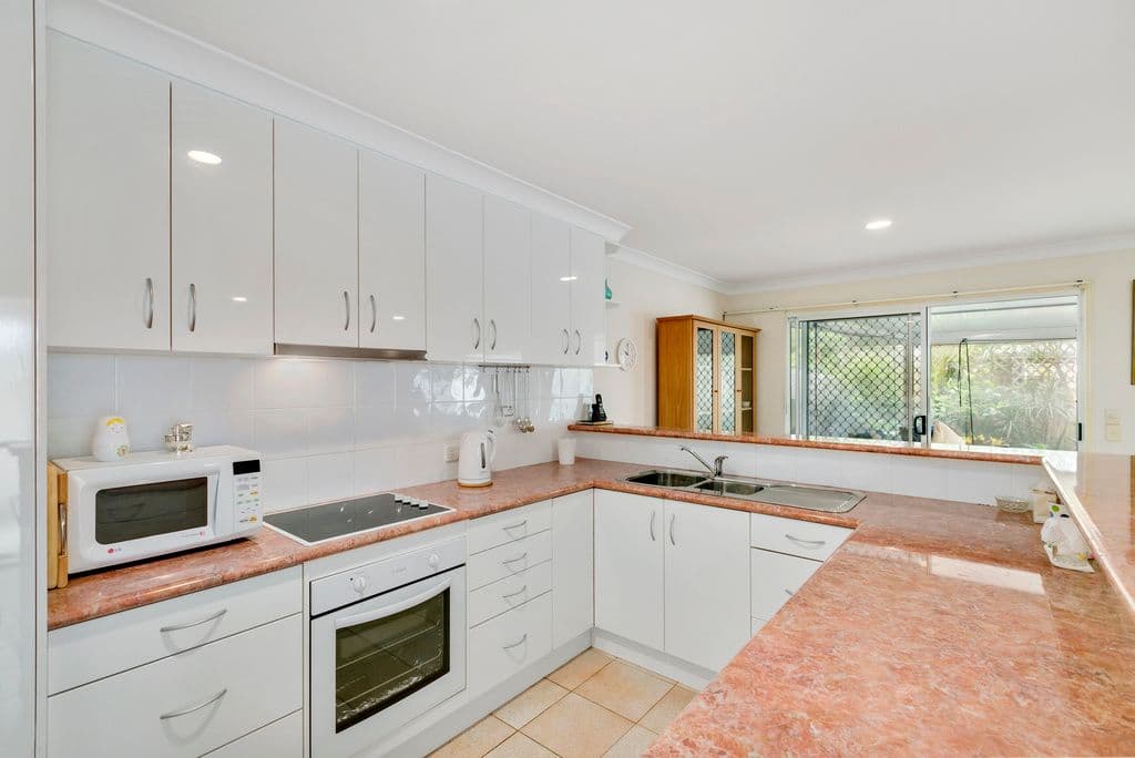19 Tallebudgera Drive, Palm Beach QLD 4221, Palm Beach - Thumbnail 5