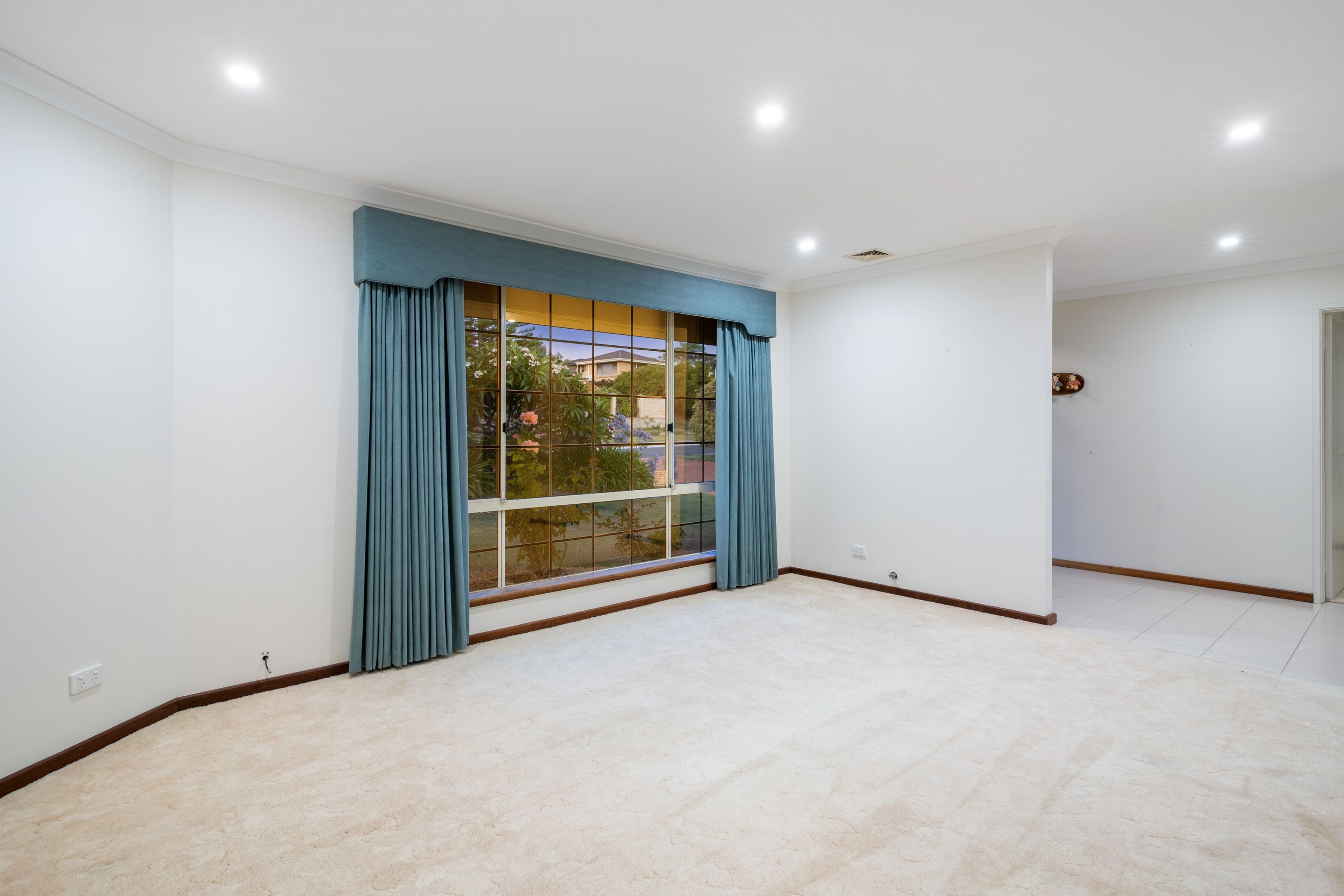 4 Spinnaker Drive, Ocean Reef WA 6027, Ocean Reef - Thumbnail 5