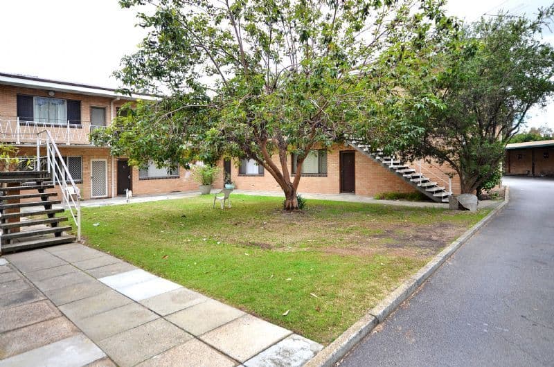 92 Alexander Drive, DIANELLA WA 6059, Dianella - Thumbnail 2