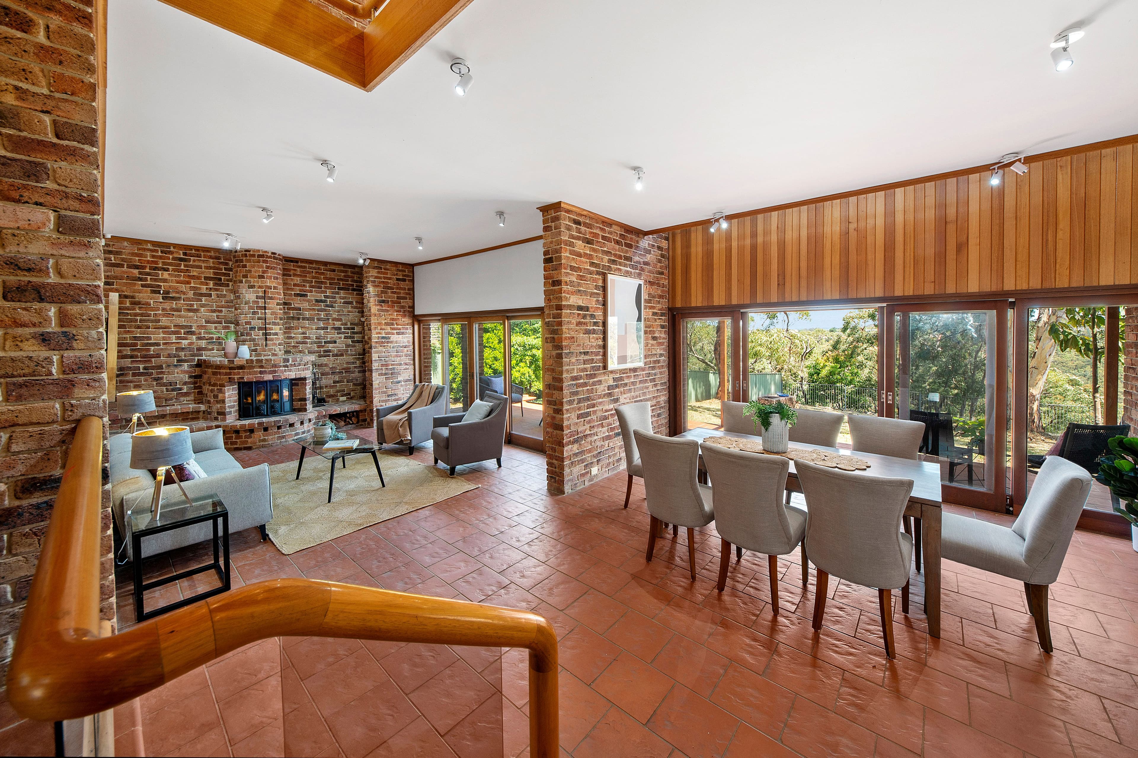 43 Blaxland Drive, Illawong NSW 2234, Illawong - Thumbnail 2