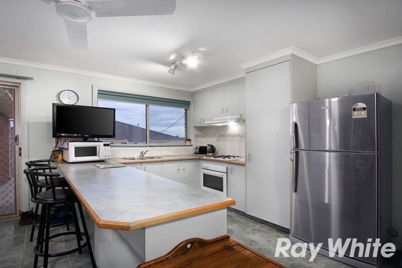 37 Adrian Drive, PAKENHAM VIC 3810, Pakenham - Thumbnail 5
