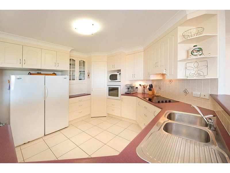 19 Woodford Way, NORMAN GARDENS QLD 4701, Norman Gardens - Thumbnail 3