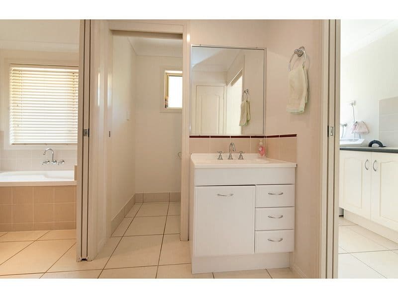 19 Woodford Way, NORMAN GARDENS QLD 4701, Norman Gardens - Thumbnail 6
