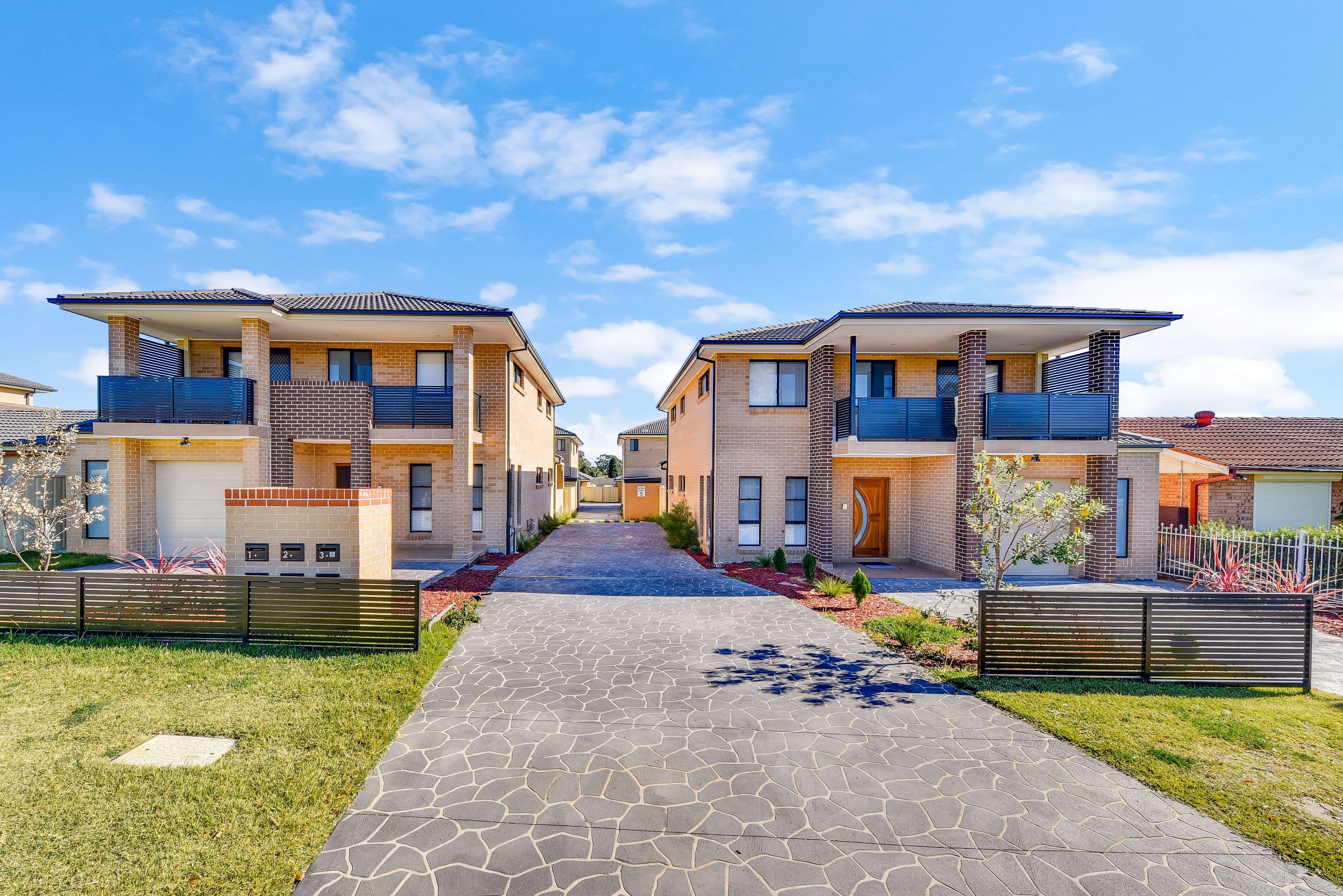 Minto NSW 2566, Minto - Image 1