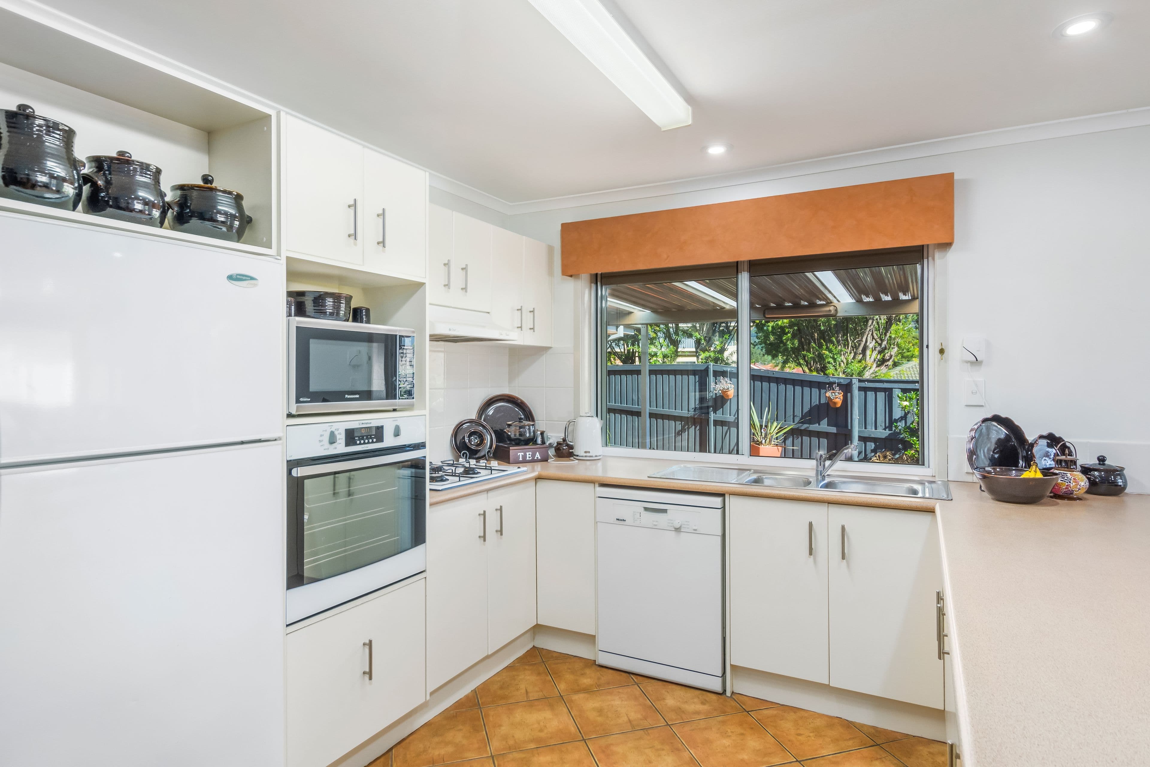 4 Pinewood Place, Horsley NSW 2530, Horsley - Thumbnail 2