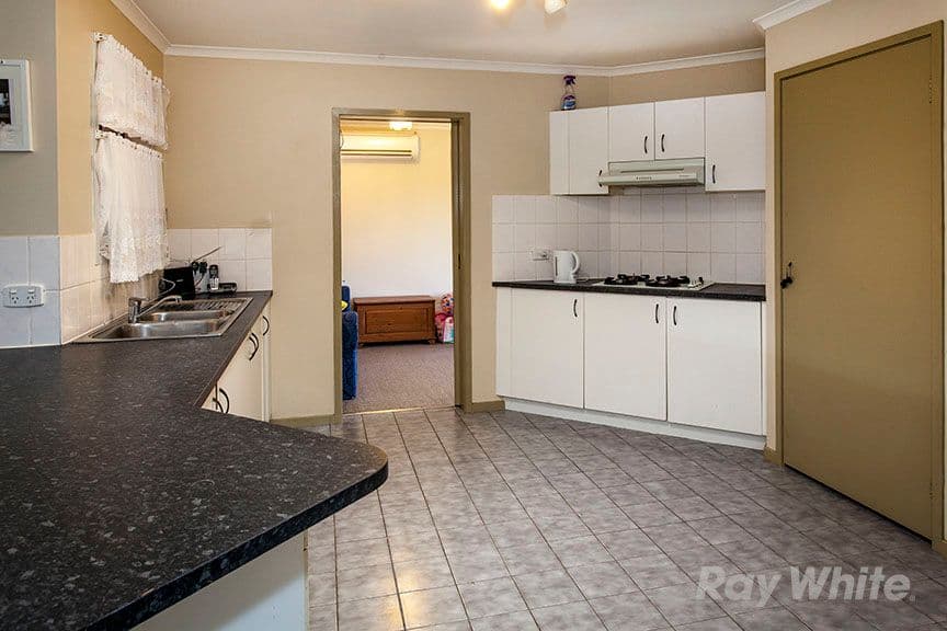 2 Aileen Court, Hallam VIC 3803, Hallam - Thumbnail 2