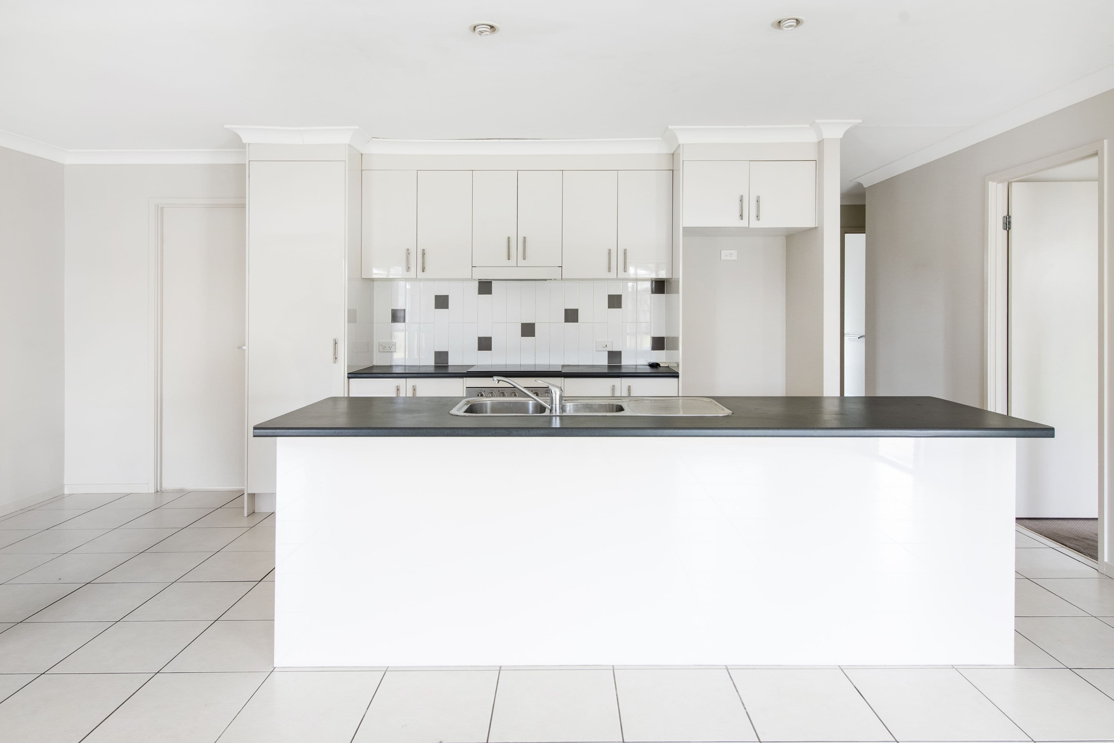 1 Waratah Court, Yamanto QLD 4305, Yamanto - Thumbnail 2