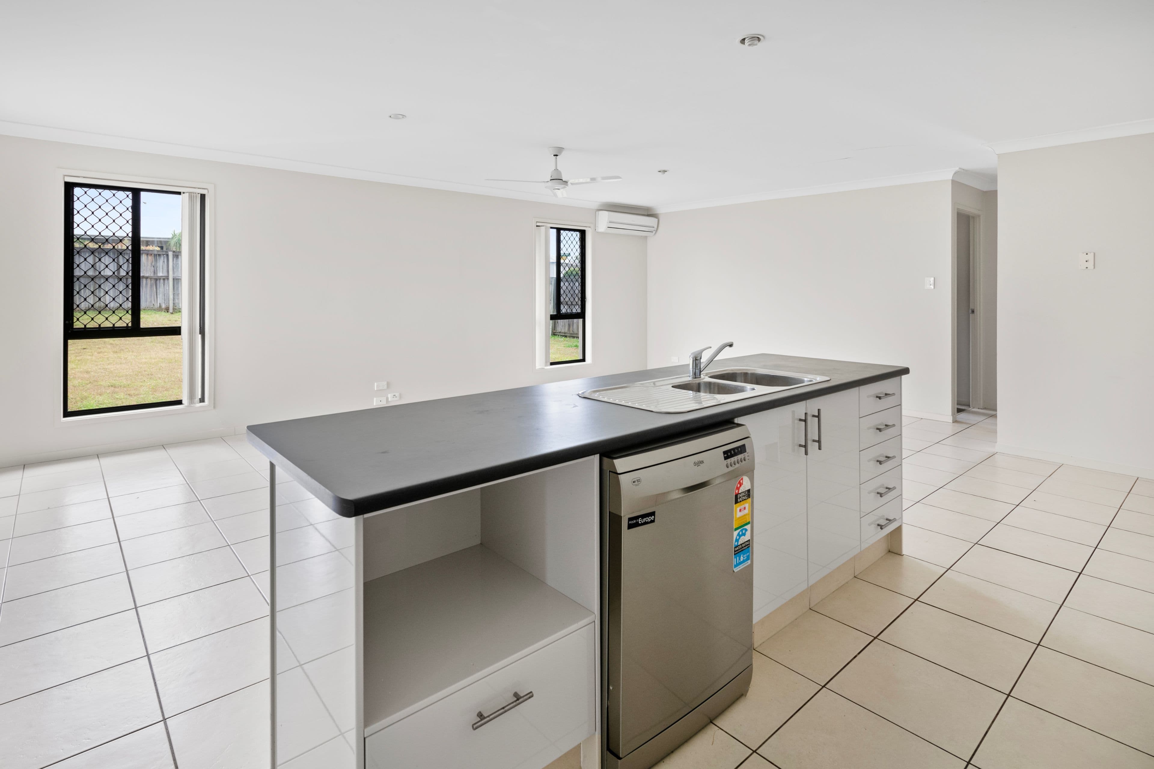 1 Waratah Court, Yamanto QLD 4305, Yamanto - Thumbnail 5