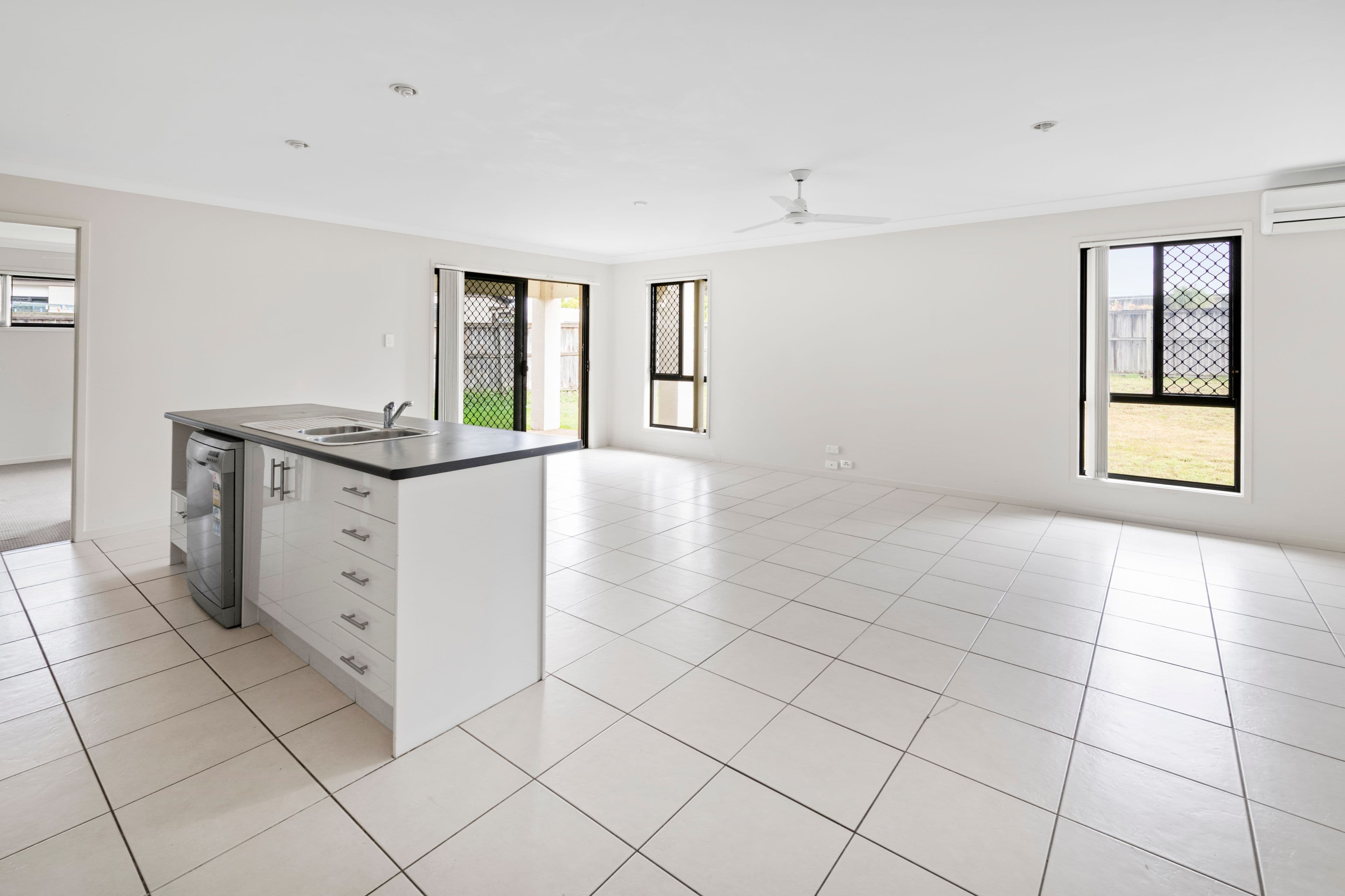1 Waratah Court, Yamanto QLD 4305, Yamanto - Thumbnail 8