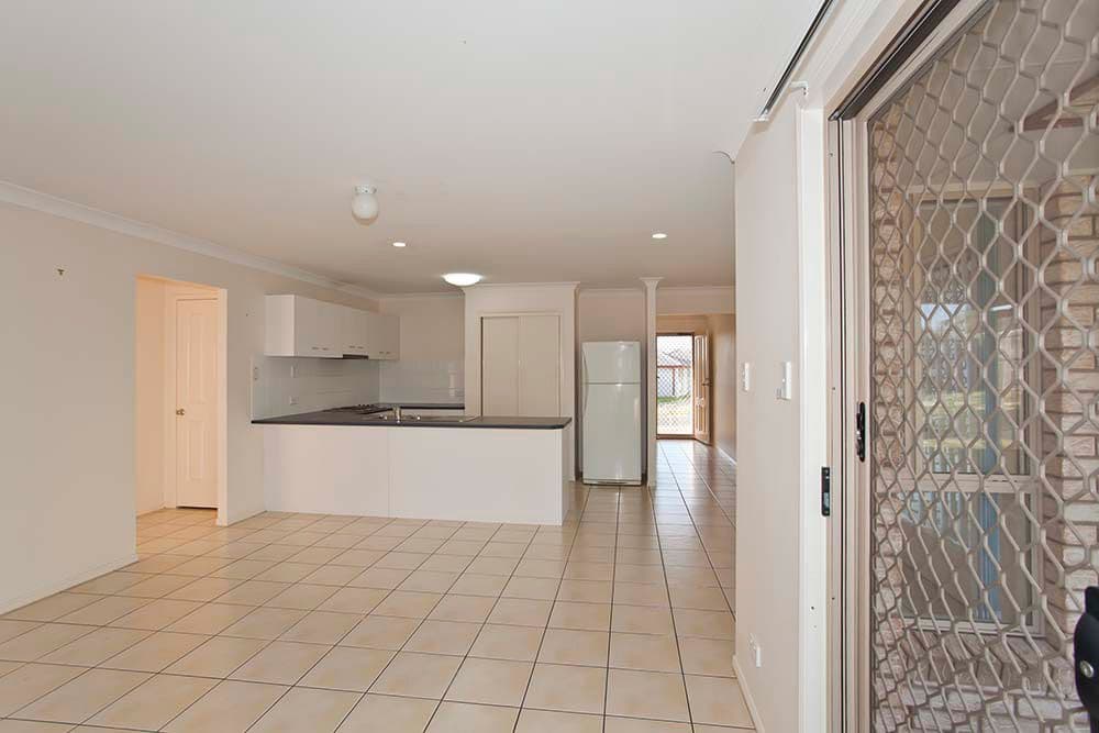 30 Wareena Crescent, Glenvale QLD 4350, Glenvale - Thumbnail 3