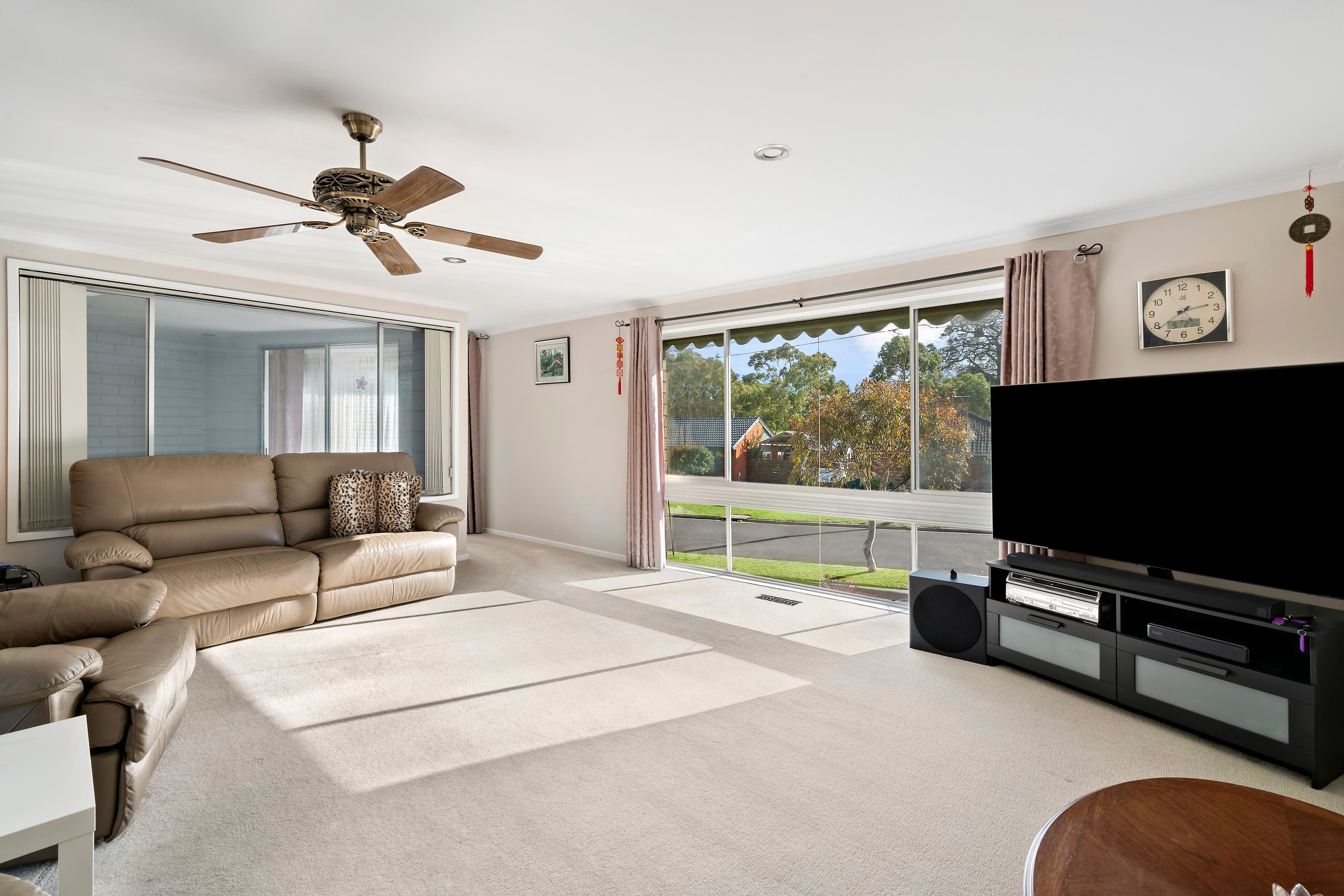 14 Liardet Crescent, Frankston VIC 3199, Frankston - Thumbnail 2