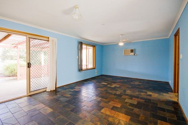 4 Crown Crescent, PARALOWIE SA 5108, Paralowie - Thumbnail 3