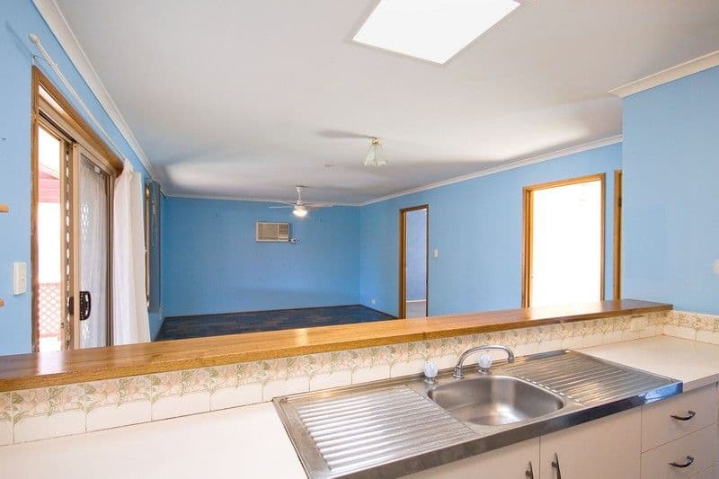 4 Crown Crescent, PARALOWIE SA 5108, Paralowie - Thumbnail 5
