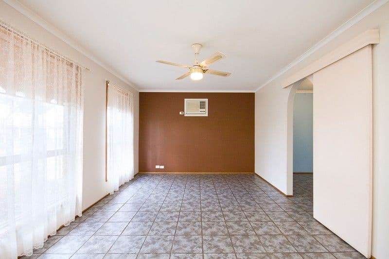 4 Crown Crescent, PARALOWIE SA 5108, Paralowie - Thumbnail 7