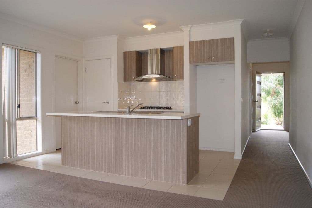 9 Laurimar Blvrd, Doreen VIC 3754, Doreen - Thumbnail 2