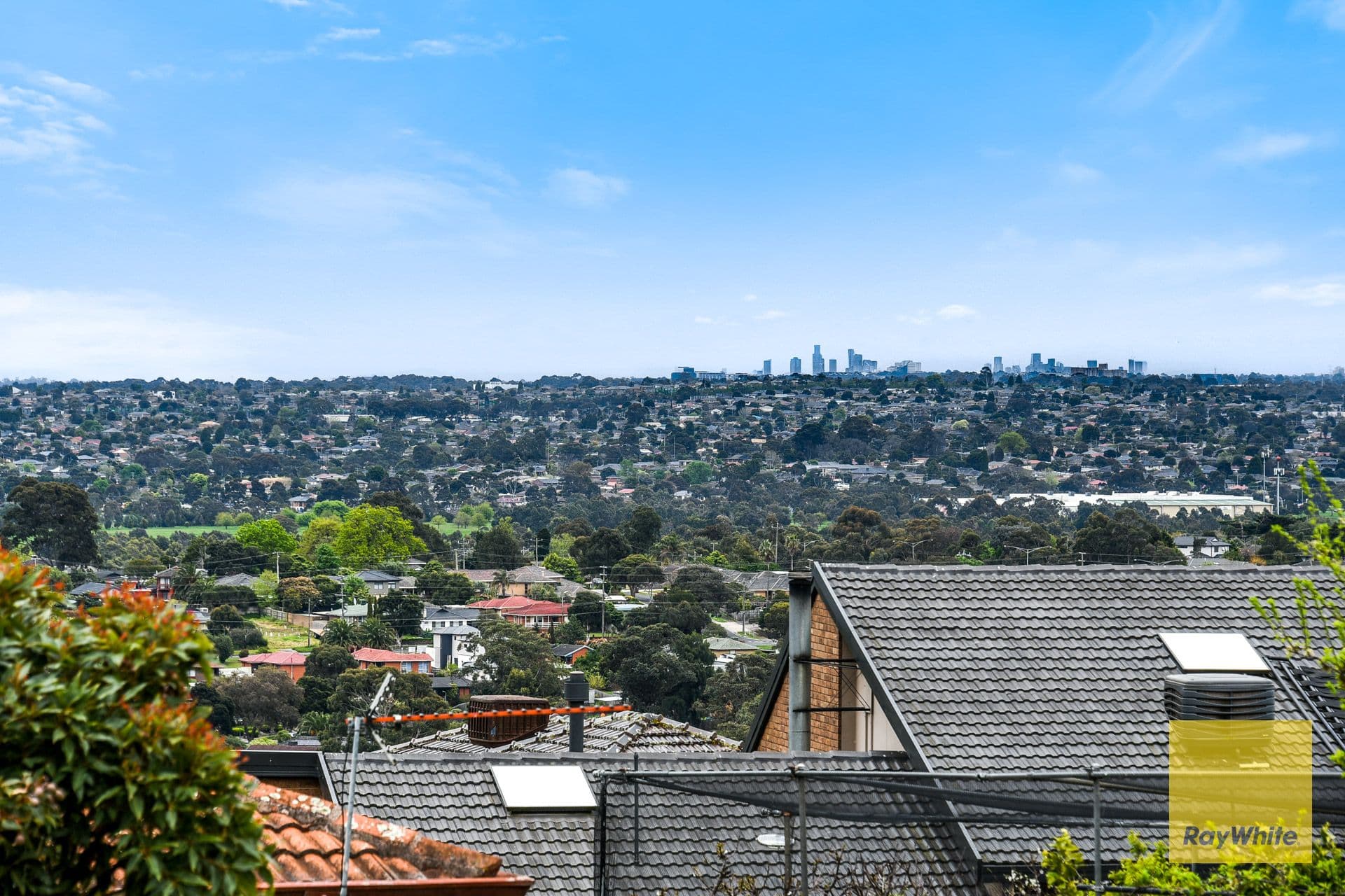 54 Joseph Banks Crescent, Endeavour Hills VIC 3802, Endeavour Hills - Thumbnail 2