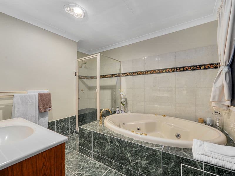 18 City View Road, CAMP HILL QLD 4152, Camp Hill - Thumbnail 5