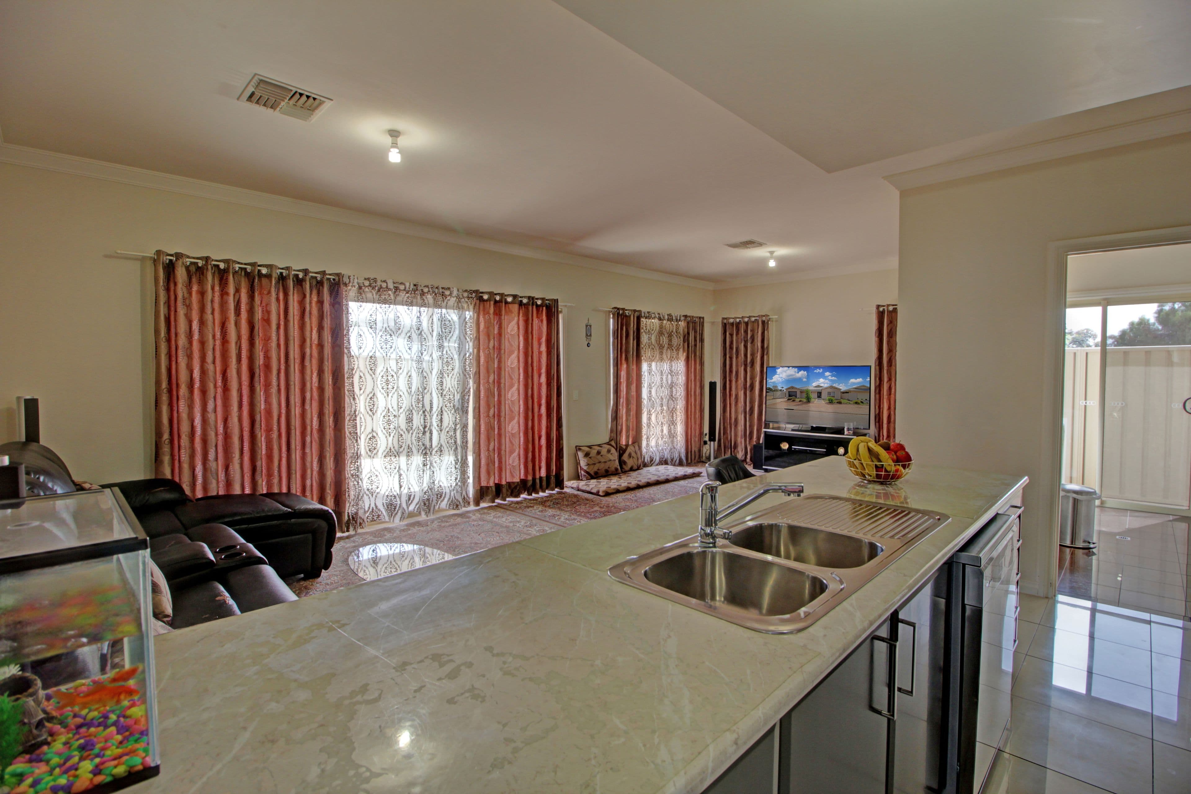 10 Hisgrove Road, Renmark SA 5341, Renmark - Thumbnail 4