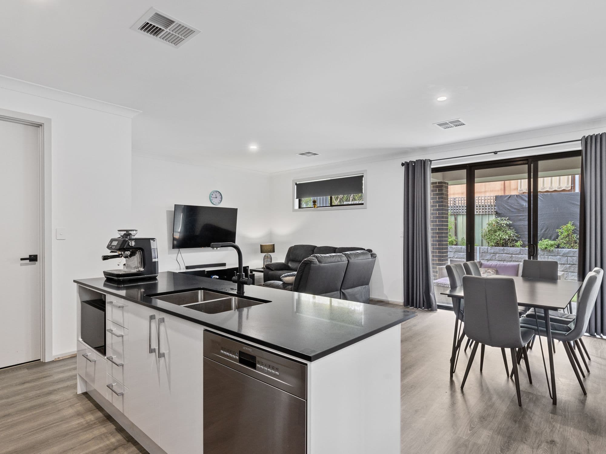 16 Cypress Drive, Morphett Vale SA 5162, Morphett Vale - Thumbnail 5