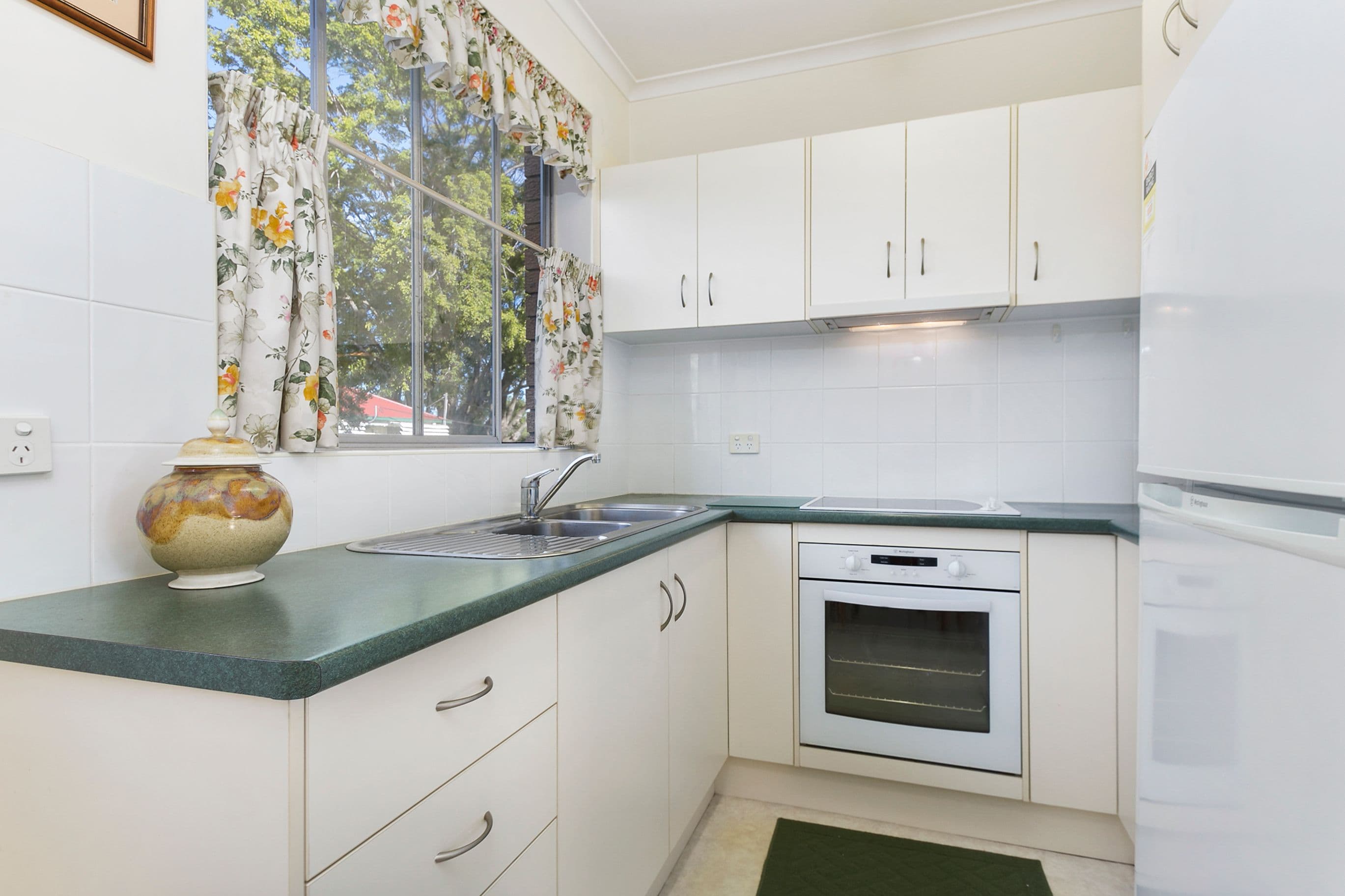 8 Blackburn Street, Moorooka QLD 4105, Moorooka - Thumbnail 2