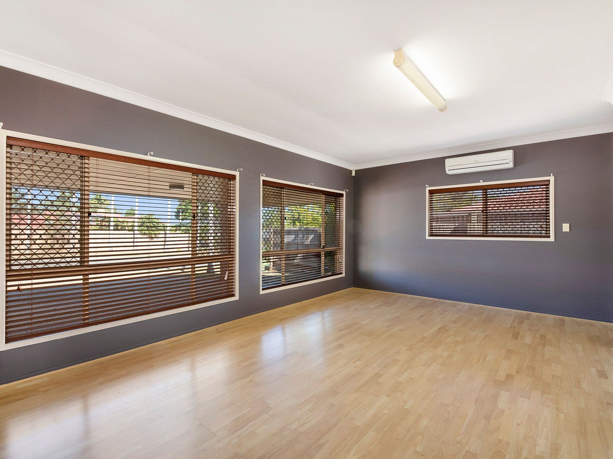1 WOORABINDA Street, Runcorn QLD 4113, Runcorn - Thumbnail 4