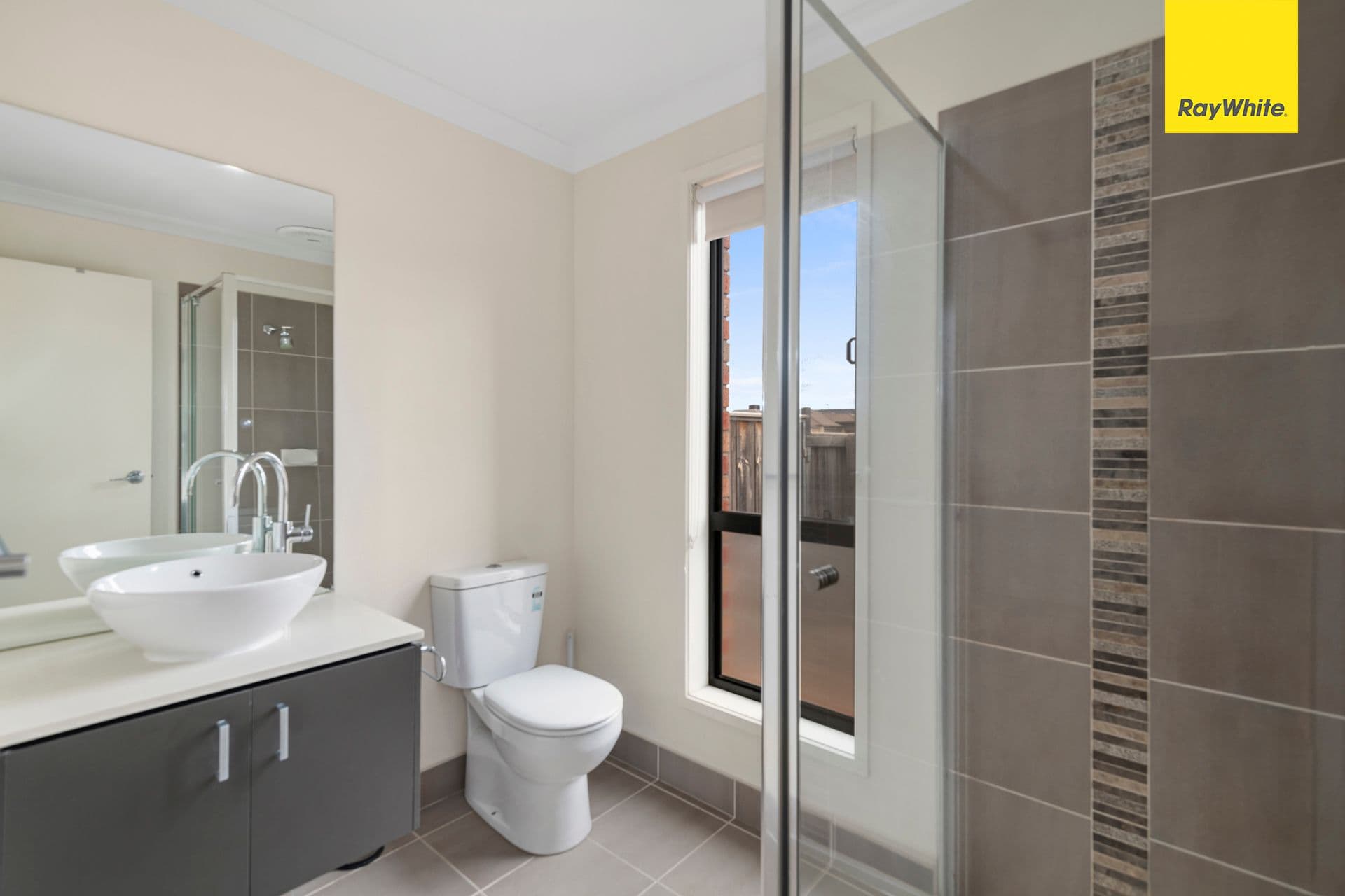 34 Oakpark Drive, HARKNESS VIC 3337, Harkness - Thumbnail 4