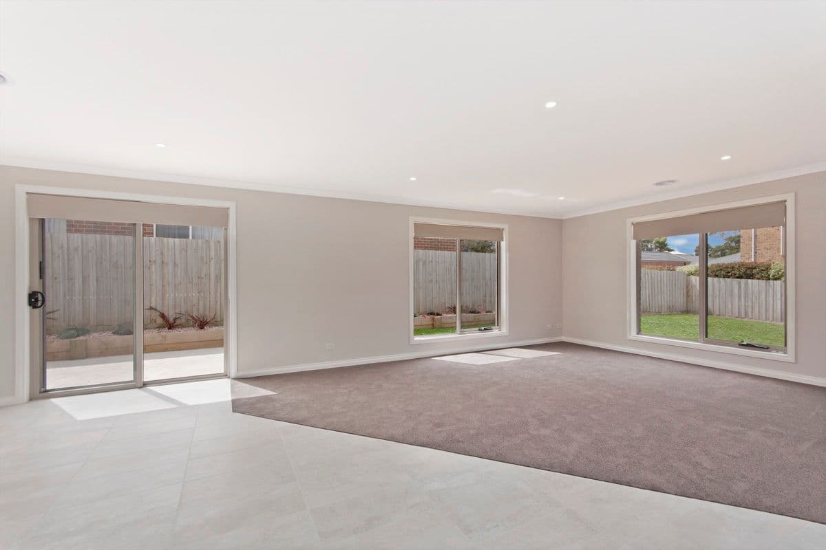 17 Adriana Crescent, Warrnambool VIC 3280, Warrnambool - Thumbnail 5
