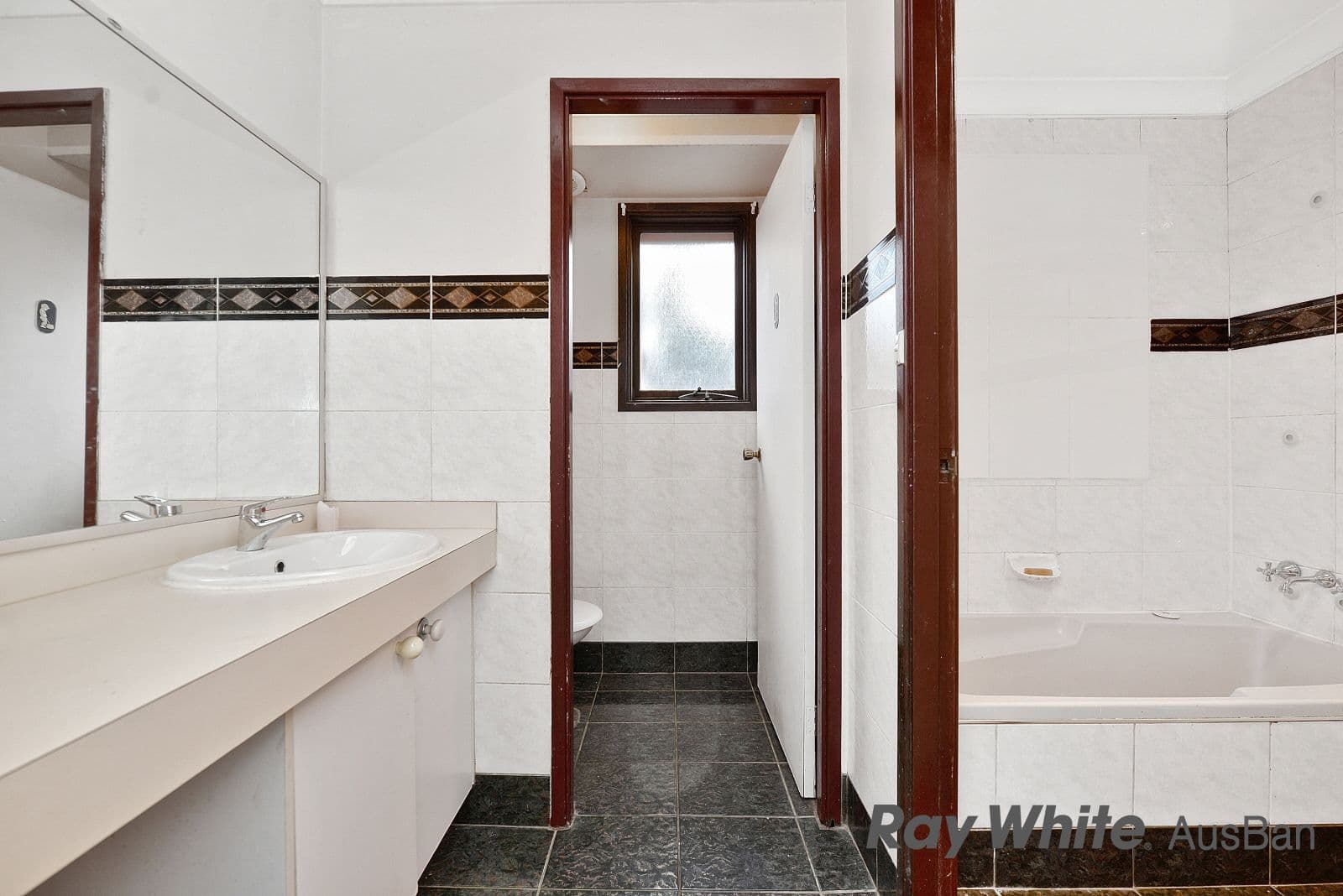 99 Harrow Road, Glenfield - Thumbnail 7