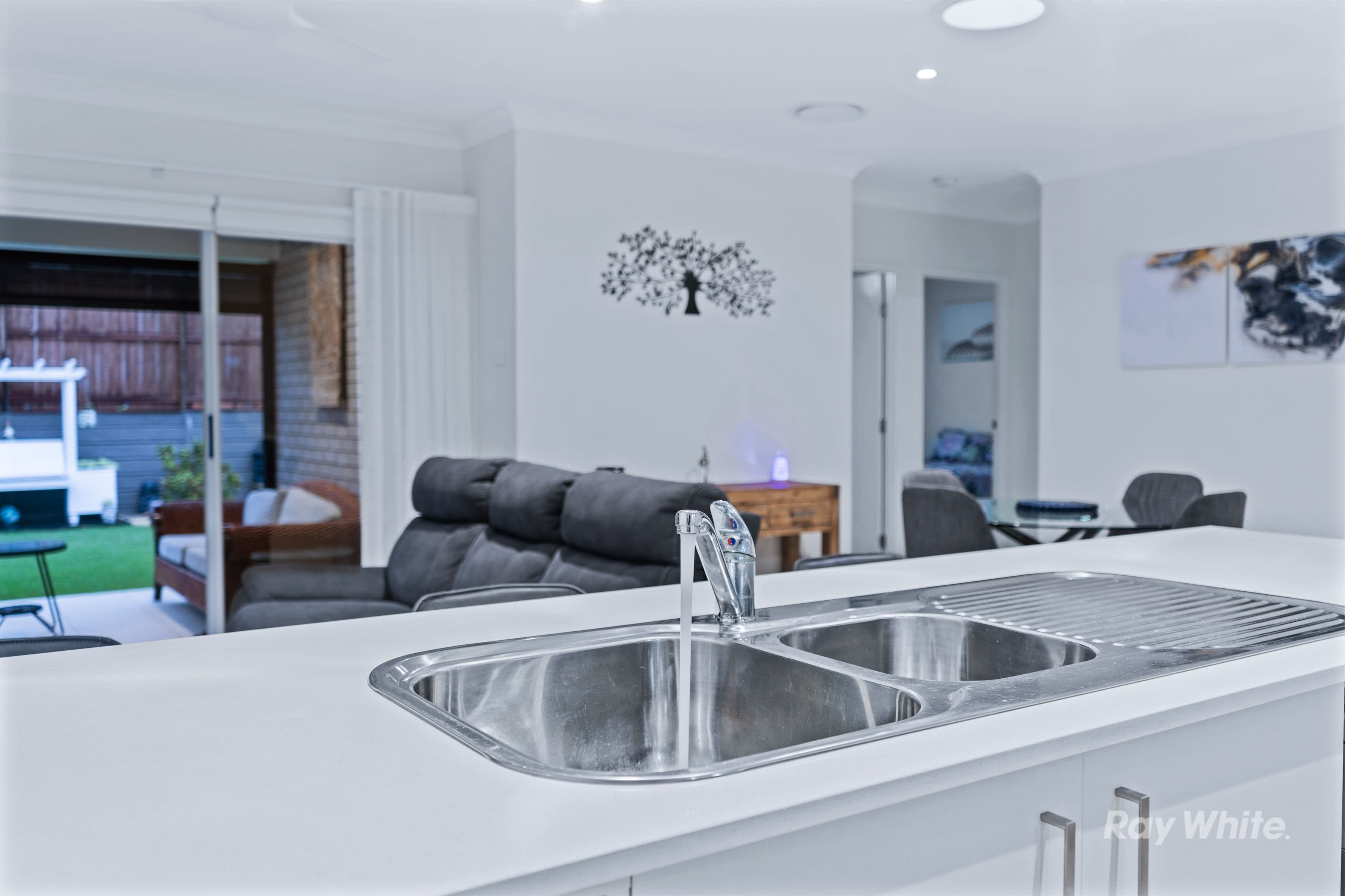 17 Amber Circuit, Greenbank QLD 4124, Greenbank - Thumbnail 6