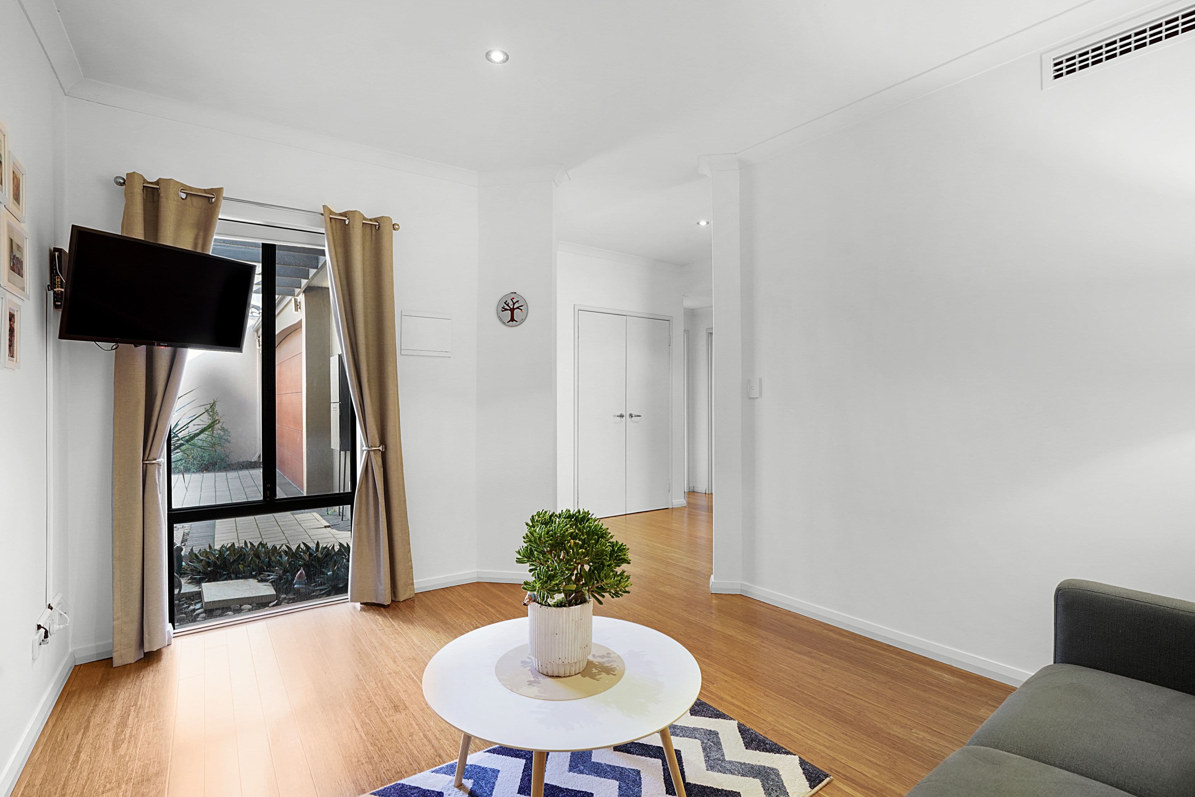 126 Telford Crescent, Stirling WA 6021, Stirling - Thumbnail 4