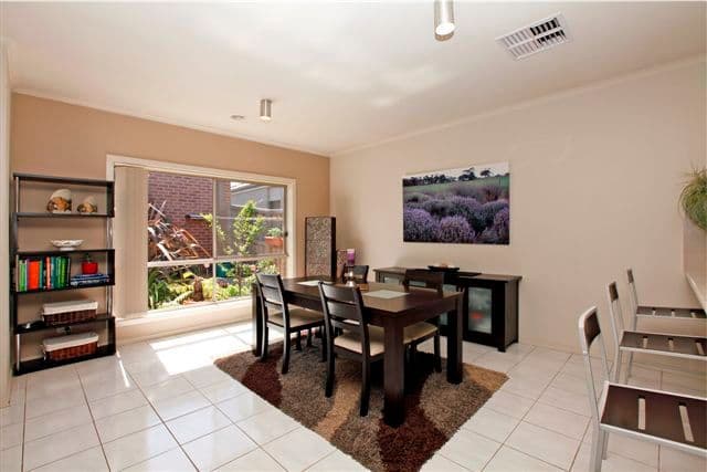 30 Hoxton Crescent, CRAIGIEBURN VIC 3064, Craigieburn - Thumbnail 6